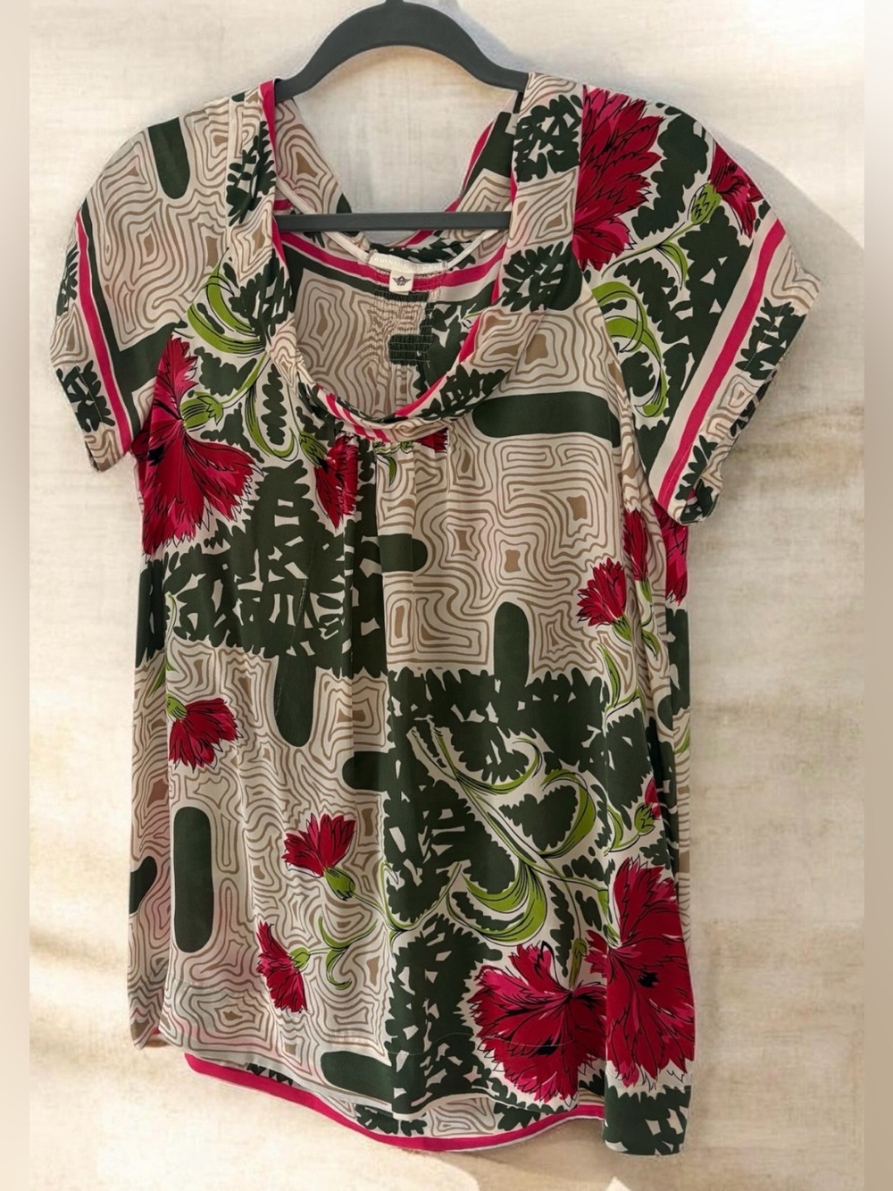 Burning Torch 100% Silk Blouse Short Sleeve Cowl Neck Olive and Fuchsia Size M